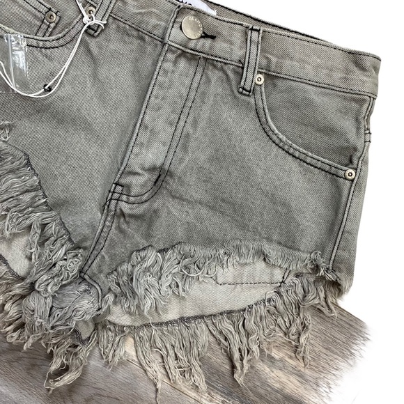 Boutique Glamorous Jean Shorts Frayed Hem Size S - Picture 3 of 9